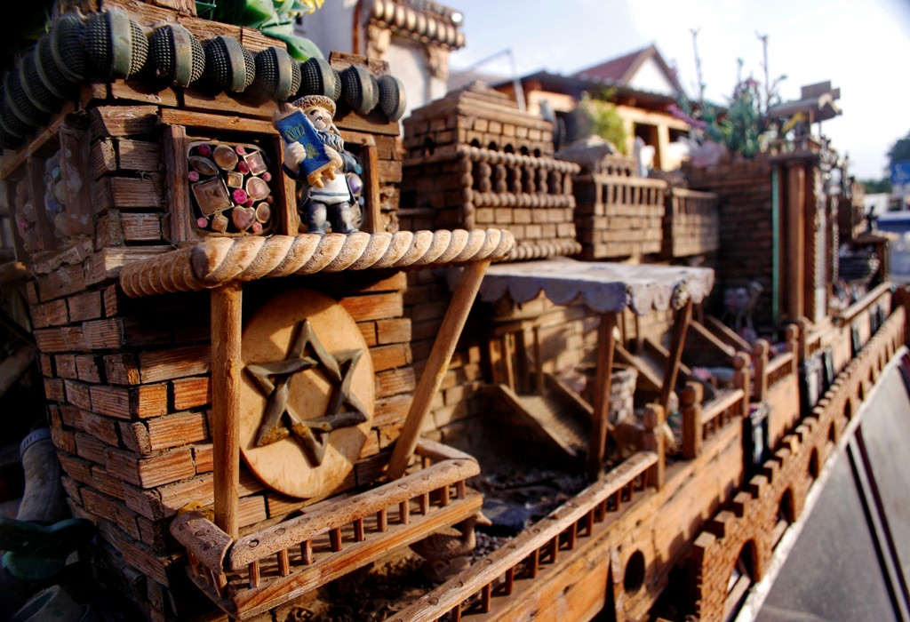 szent auto hatul reszlet.JPG