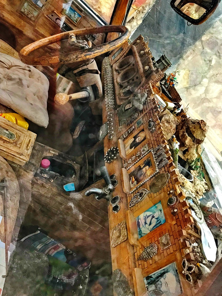 szent auto muszerfal.JPG