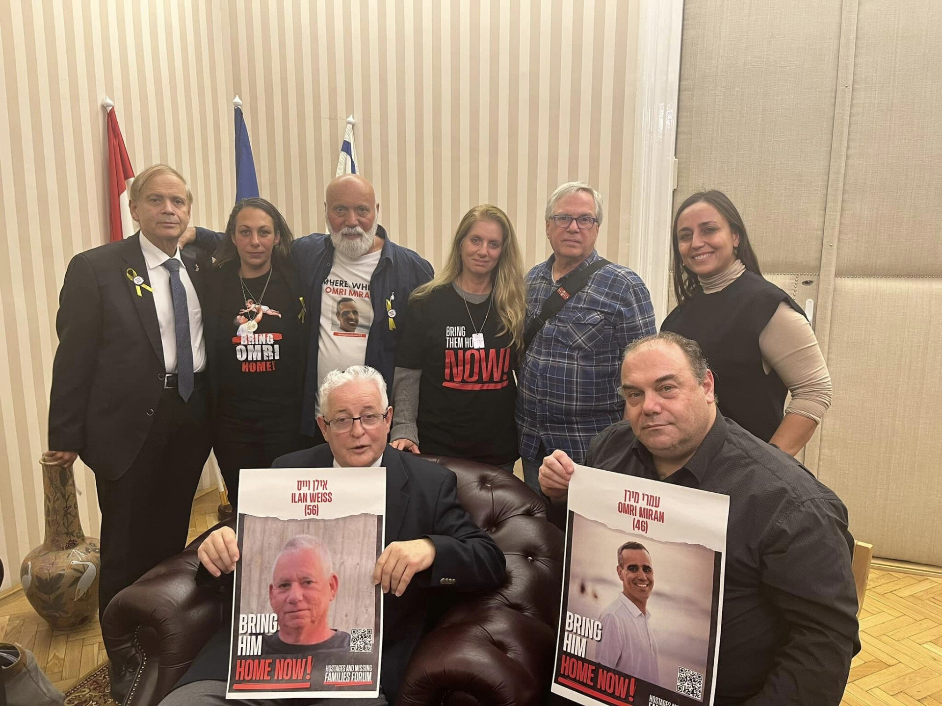 Felső sor: Jákov Hadas-Handelsman, Lishay Miran Lavi, Daniel Miran, Osnat Shushan Weis, Raviv  Weiss és a kisérőjük. Alsó sorban: Grósz Andor és Dóra Bálint