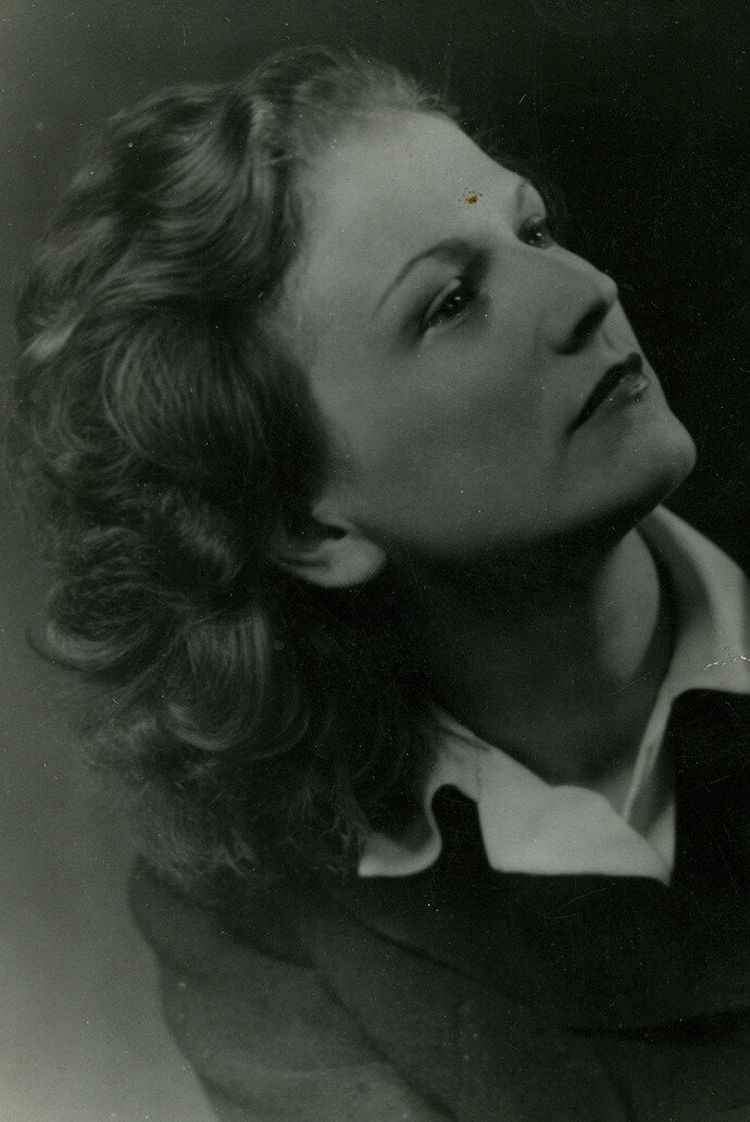 Palotai Erzsi OSZMI Archivum.jpg