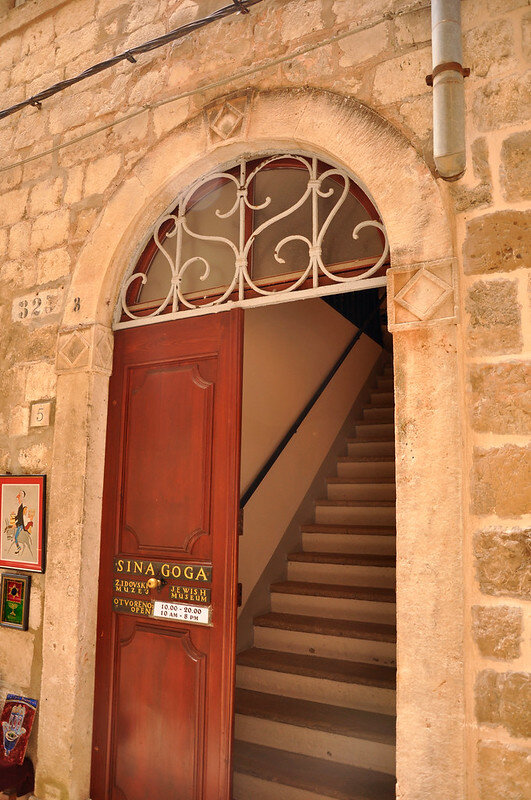 Dubrovnik Synagogue 1.jpg