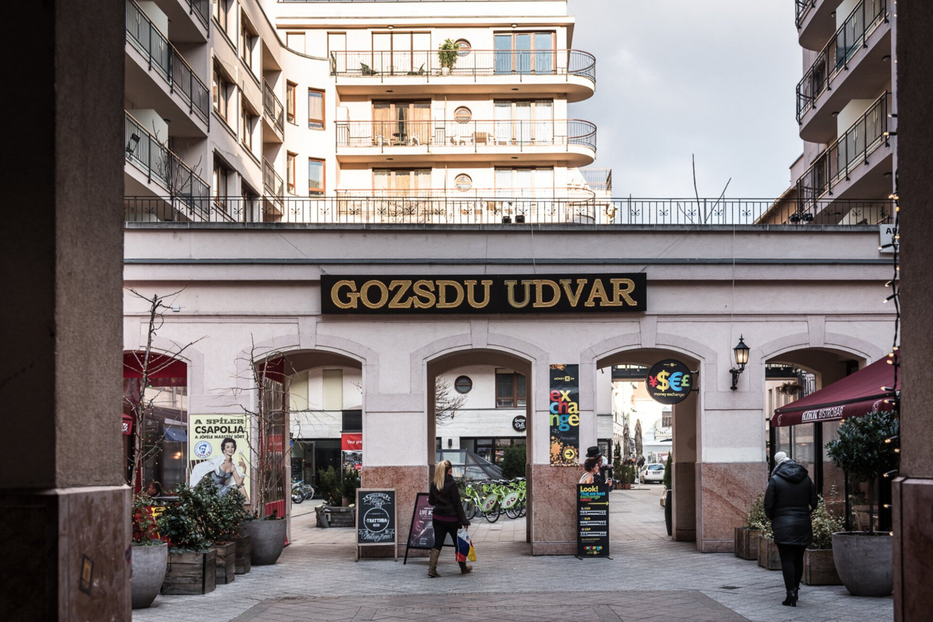 gozsdu-courtyard.exact1980w.jpg