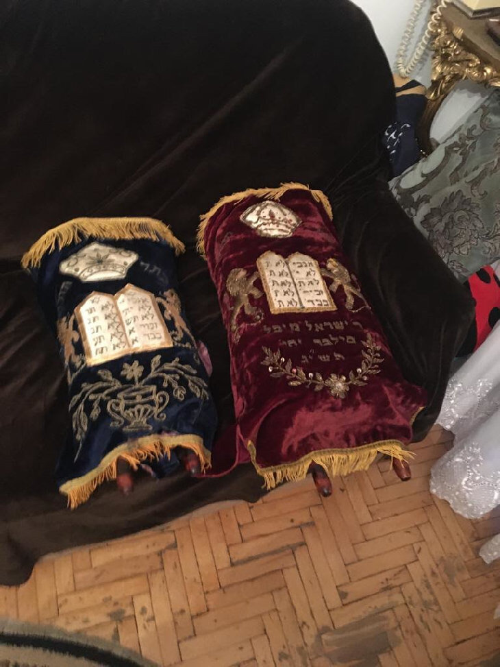 Two-Torah-Scrolls-and-the-Promise-of-Return-final_htm_23077239.jpg