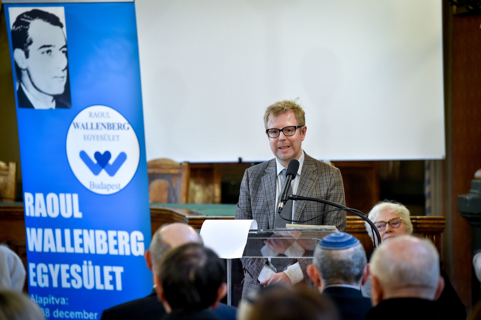 4096-2726-max (2).jpg