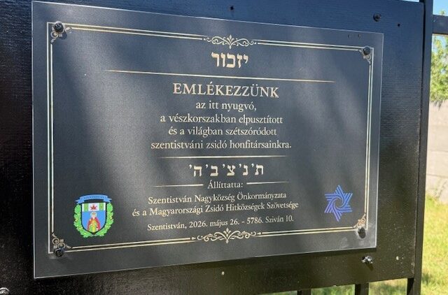 Emléktáblát avattak a szentistváni zsidó temetőben a holokauszt áldozatainak emlékére