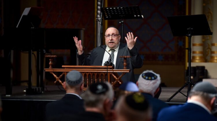 Dr. Frölich Róbert főrabbi: Becsüljük azokat, akik csendesen, de nélkülözhetetlenül élnek köztünk