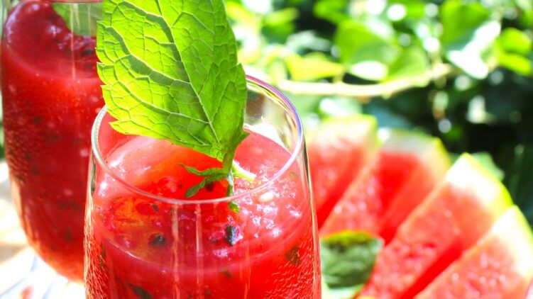 Nyár egy kanálban – dinnyés-mentás bubble puding Rubin Esztertől