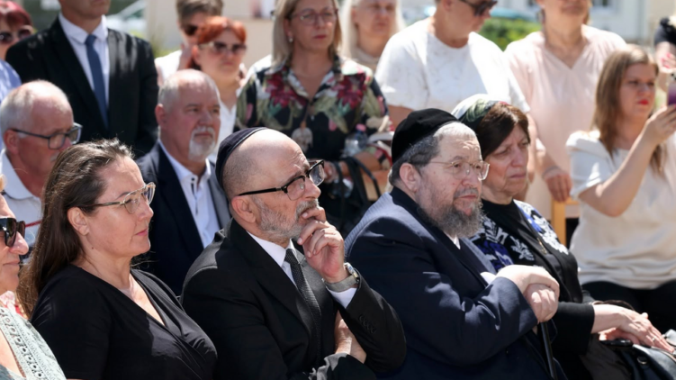 Szolnok, Cegléd, Nagykőrös, Szécsény, Ópályi, Zsarolyán, Salgótarján – Vidéki közösségek emlékeztek a holokauszt mártírjaira