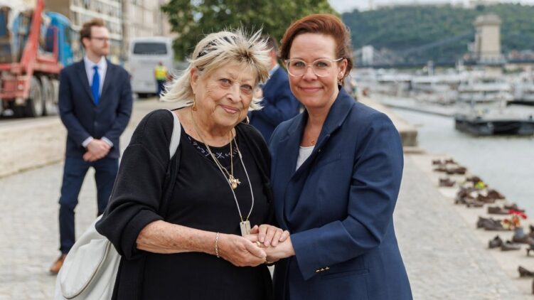 A holokauszt áldozatai előtt tisztelgett Budapesten a svéd külügyminiszter