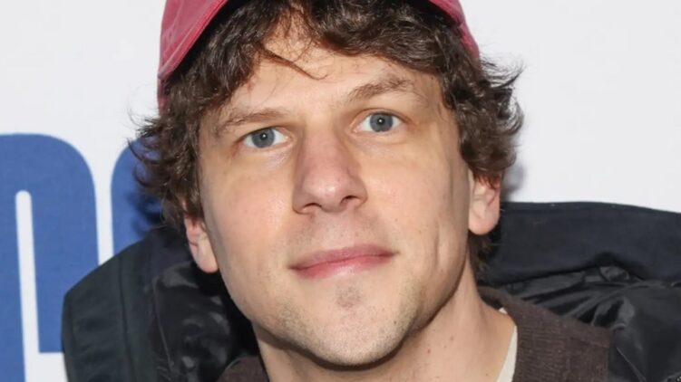 Jesse Eisenberg: „Zsidó humoron nőttem fel”