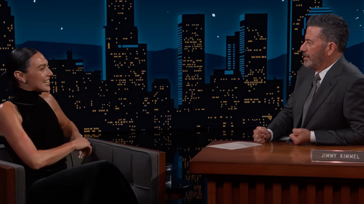 Gal Gadot sófárt fújt Jimmy Kimmel műsorában
