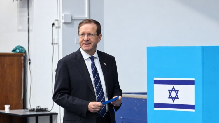 Izrael szavaz: Negyvenöt éve voltak ilyen magasak a részvételi adatok ma reggel 