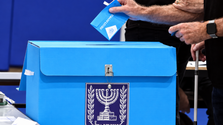 Izrael szavaz: 14 óráig 44,9 %os a részvétel, ez 6 százalékpontos növekedés 2022-höz képest