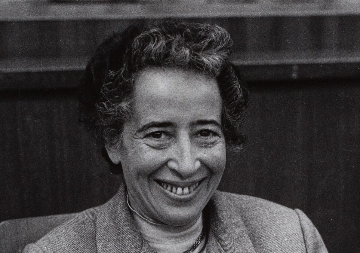 Aki „kulcsot” adott kezünkbe a gonoszhoz: 120 éve született Hannah Arendt –...